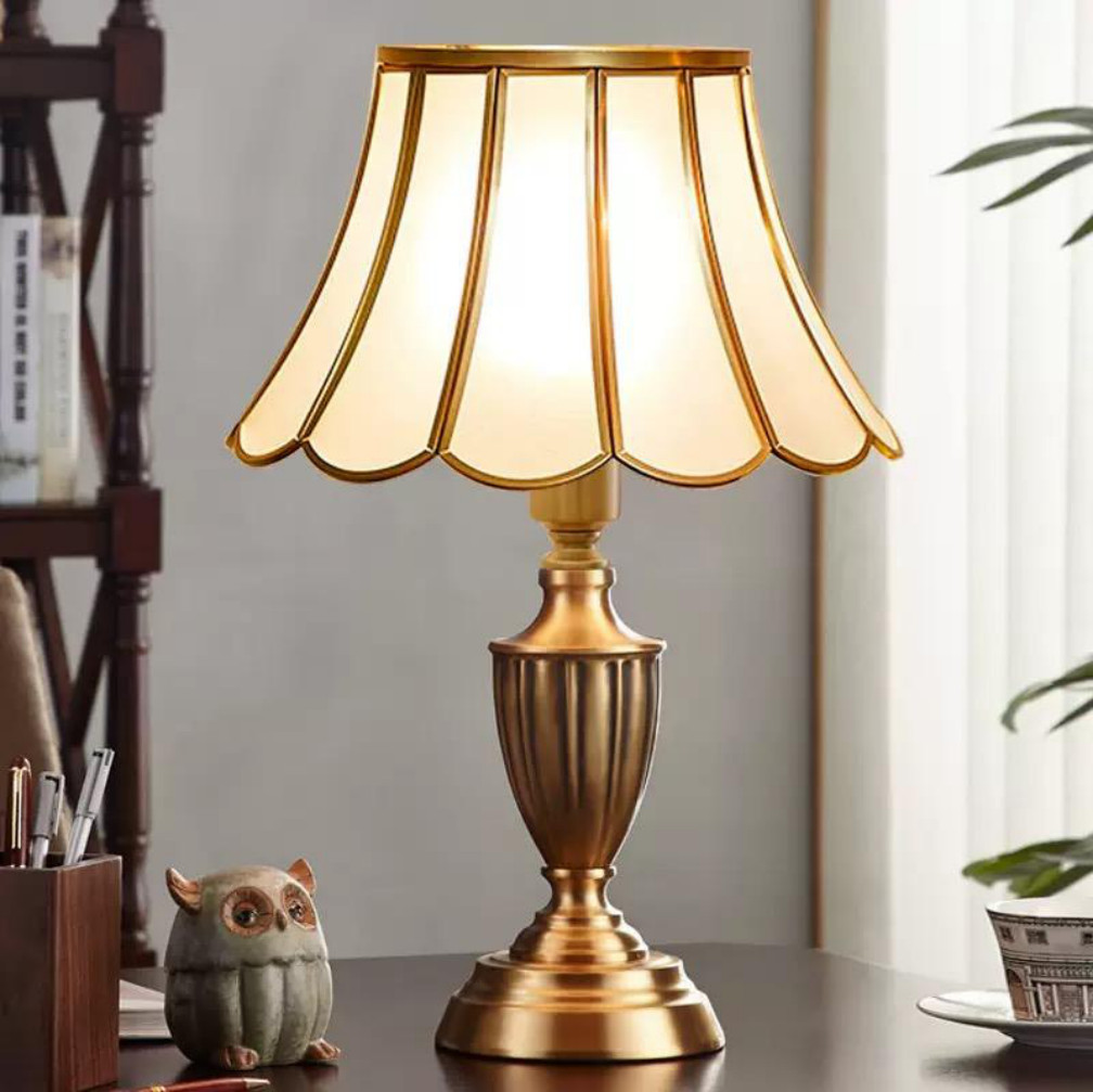 THT-130 table lamp Gold+Beige